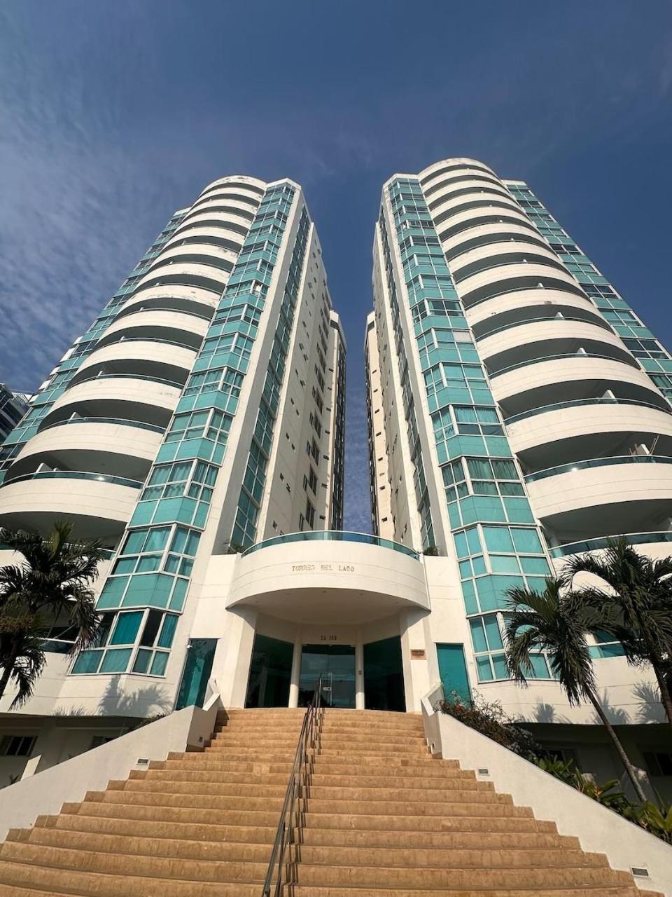 Apartamento U-go Edificio Torres Del En El Laguito - Elegancia Y Descanso *