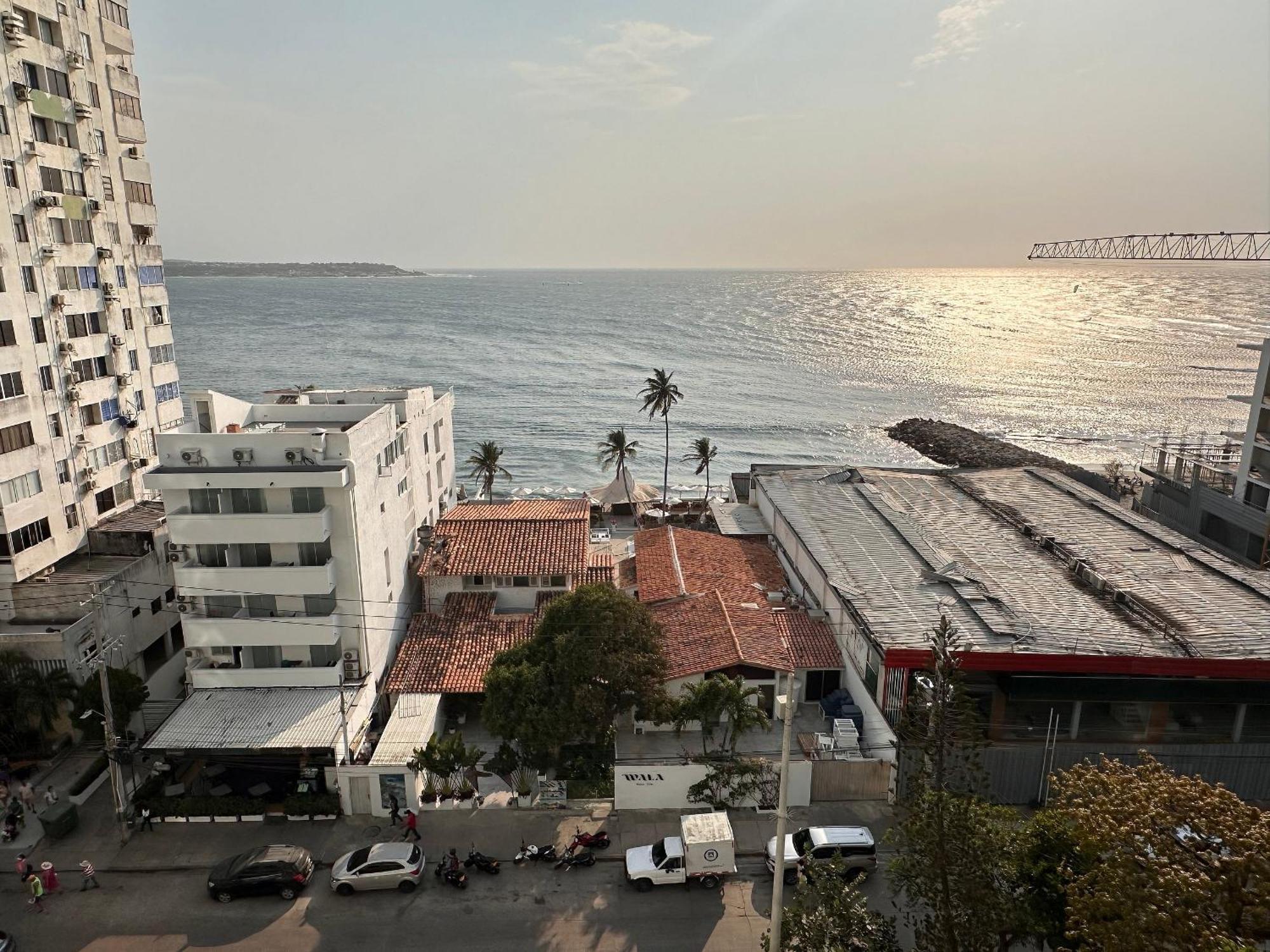 Apartamento U-go Edificio Torres Del En El Laguito - Elegancia Y Descanso
