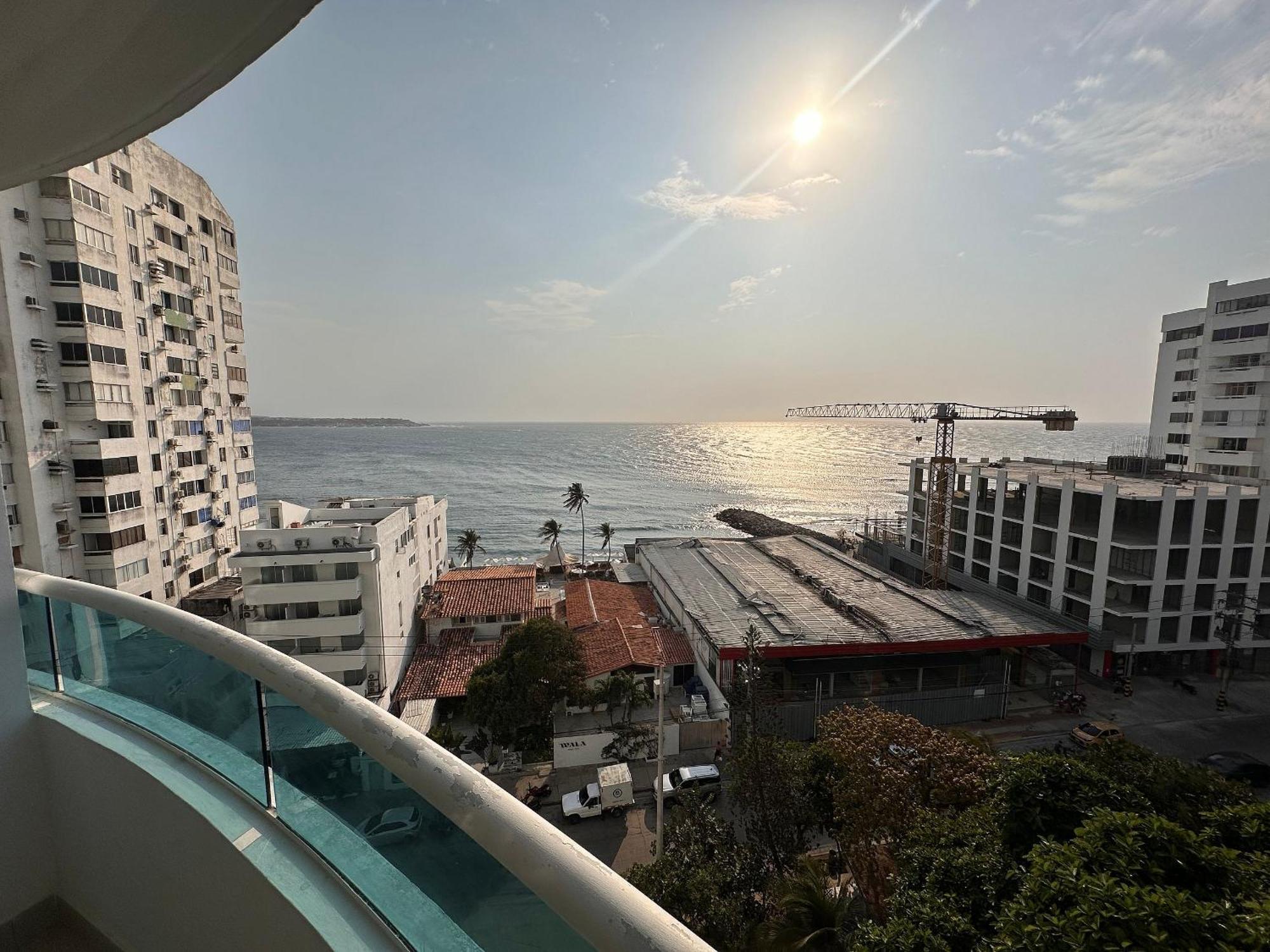 Apartamento U-go Edificio Torres Del En El Laguito - Elegancia Y Descanso *