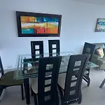 U-GO Edificio Torres del Lago en El Laguito - Elegancia y Descanso